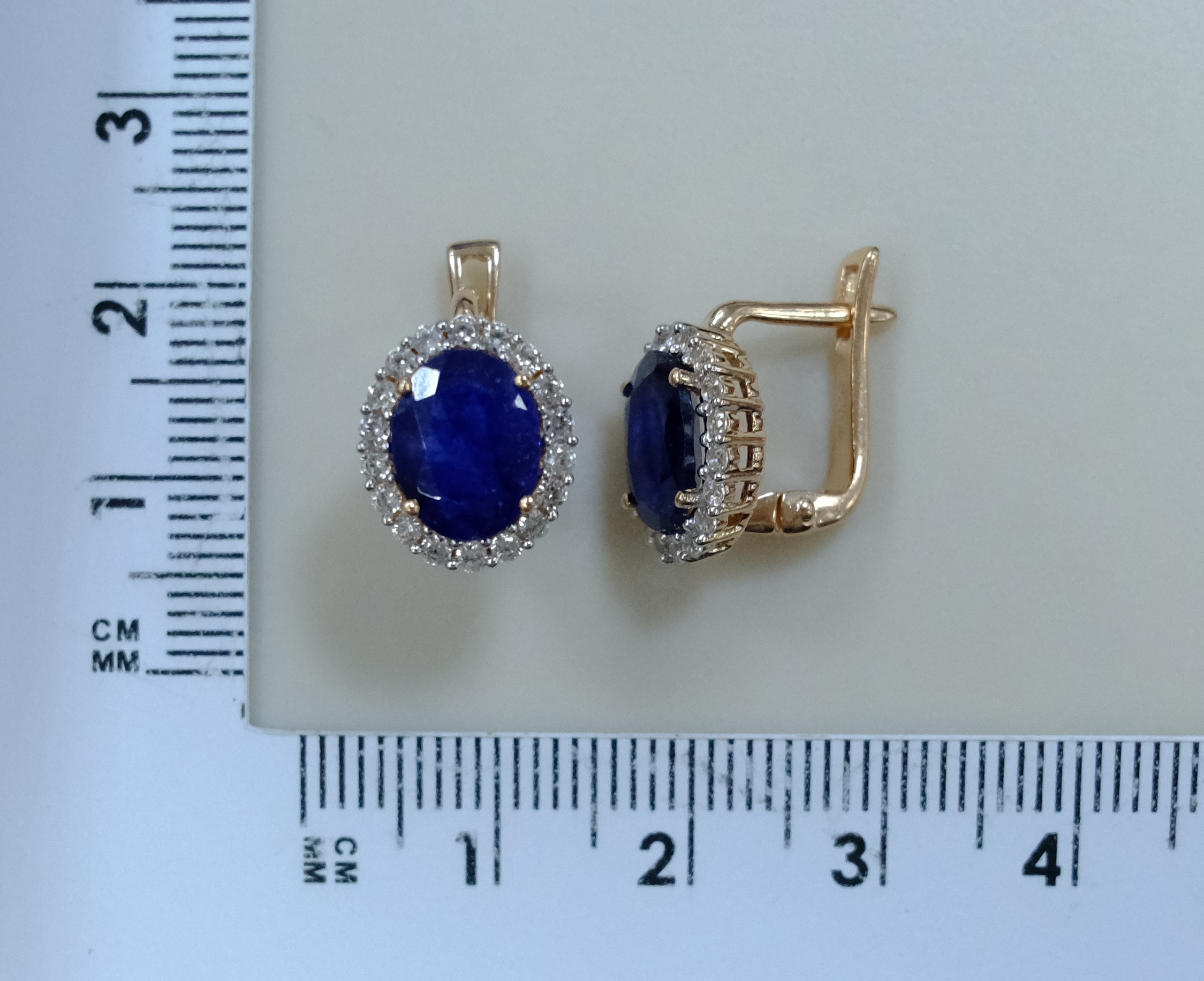 Серебряные серьги с сапфирами